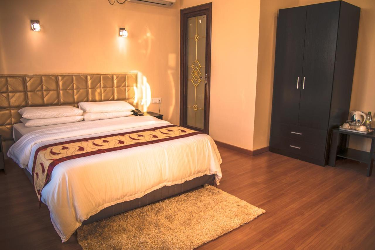 Abuharee Grand Otel Addu City Dış mekan fotoğraf