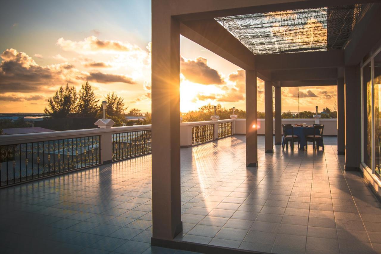 Abuharee Grand Otel Addu City Dış mekan fotoğraf