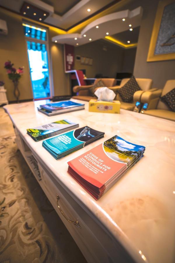Abuharee Grand Otel Addu City Dış mekan fotoğraf